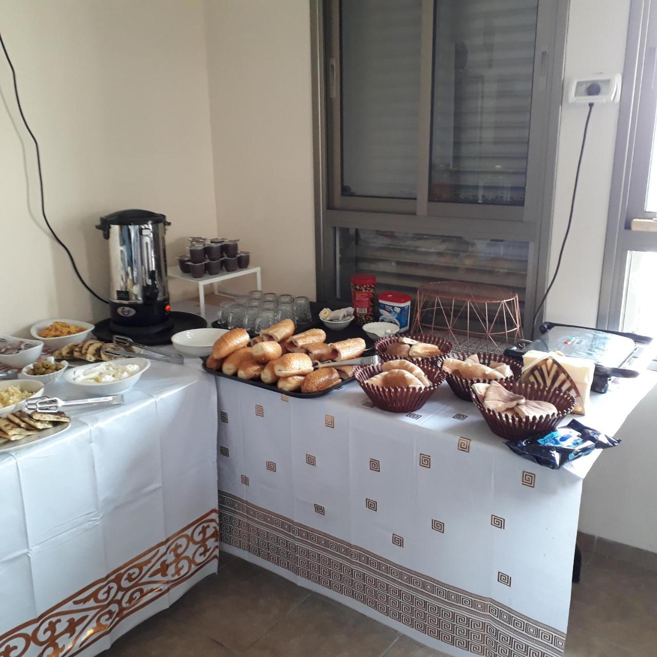 Royal Guest House Назарет Екстериор снимка